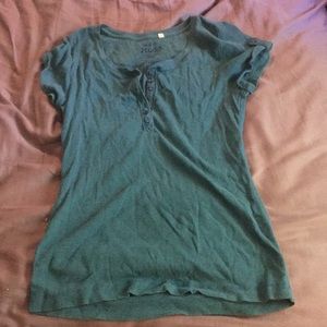 Juniors scoop neck shirt